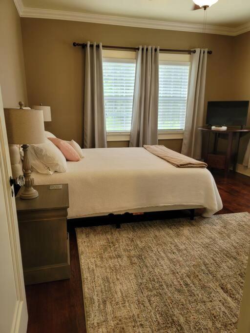 Luxury Historic North Hills Hébergement de vacances Knoxville