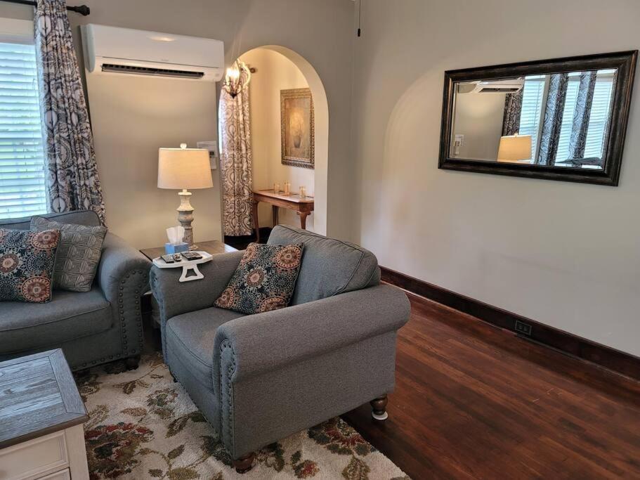 Luxury Historic North Hills